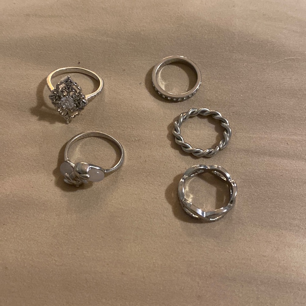 Silver set of rings